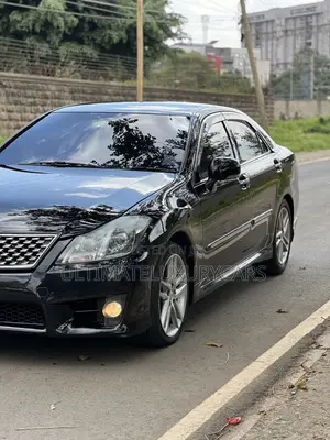 Toyota Crown 2010 Black