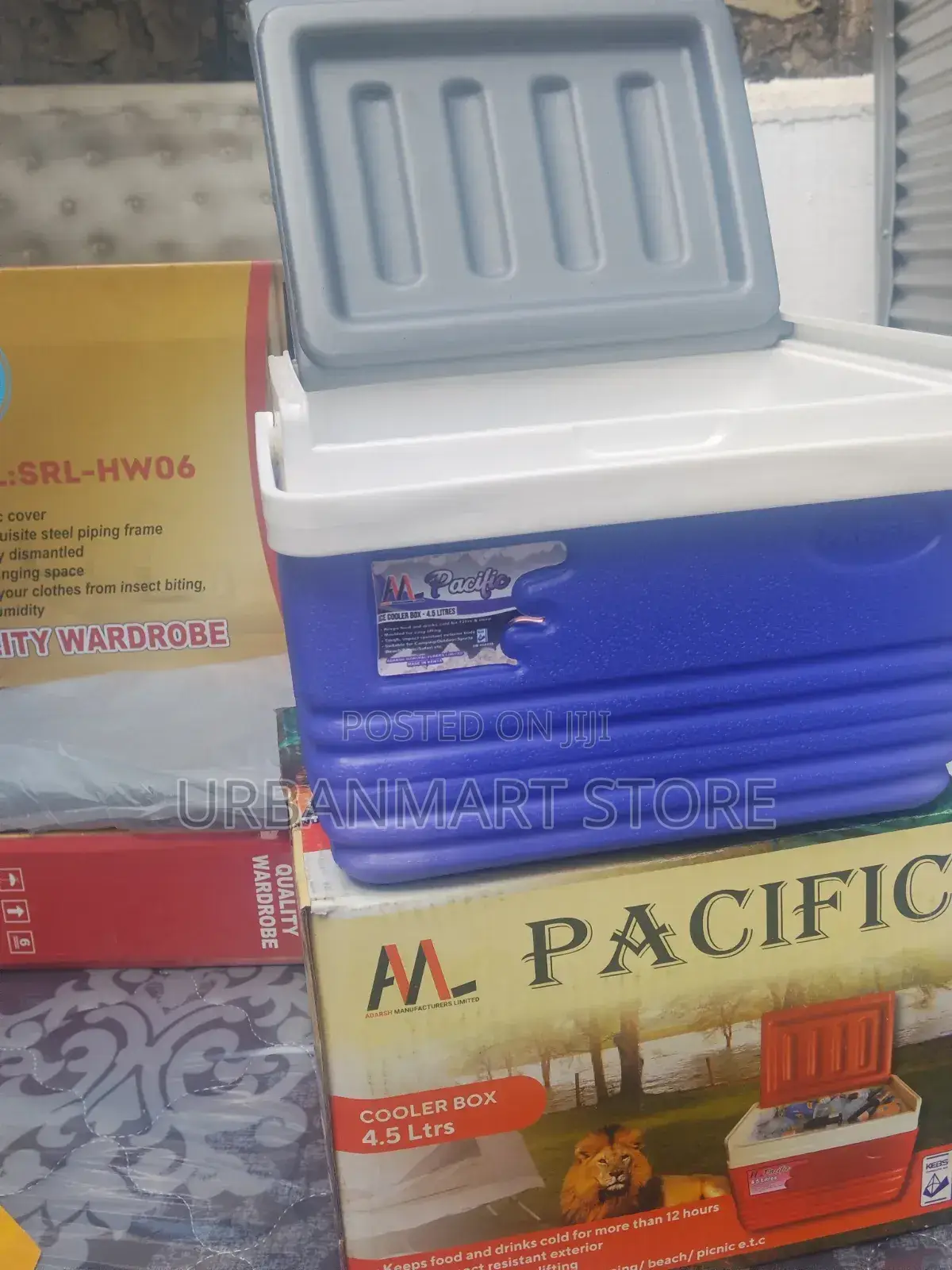Pacific Cooler 4.5 Litres Box for Drinks and Food Storage
