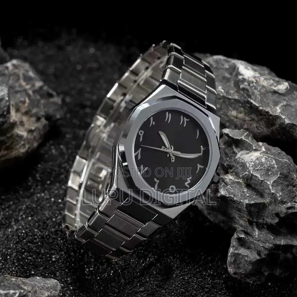 Unique Pointer Arabic Watch