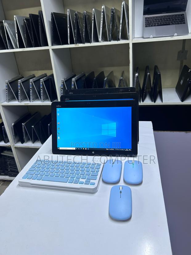 Laptop Fujitsu 4GB Intel Core i3 SSD 128GB - main view