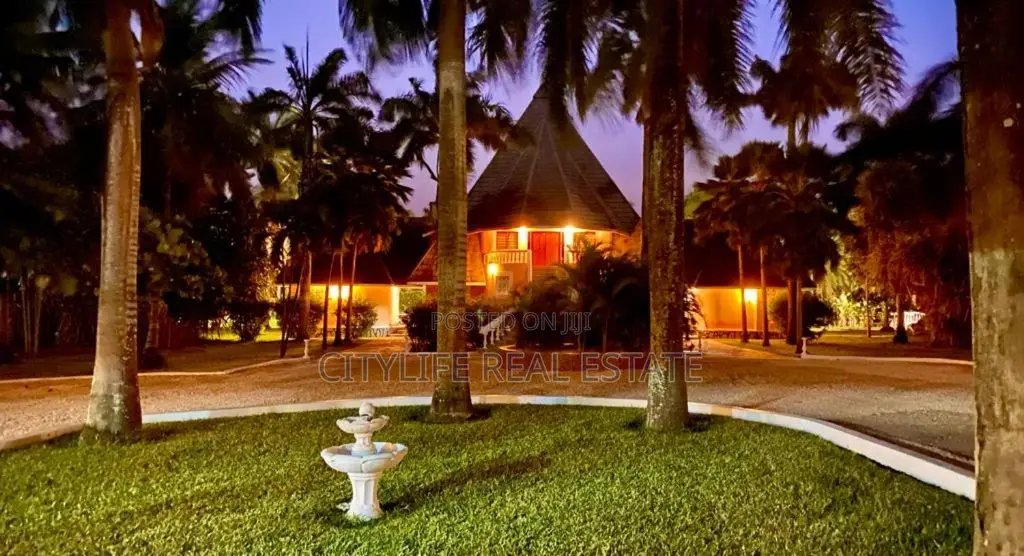 Diani Beach Road – Neptune Area, Hotel Villas on 6 Acres on Sale