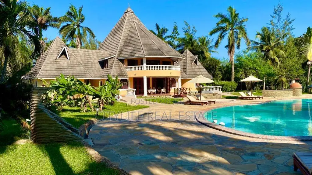 Diani Beach Road – Neptune Area, Hotel Villas on 6 Acres on Sale
