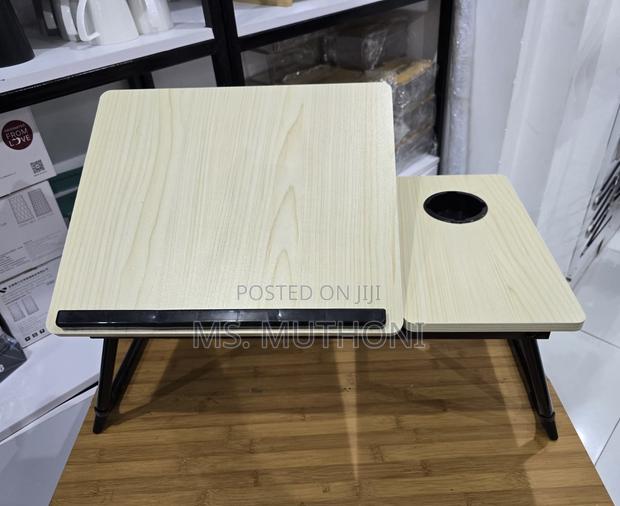 Practical Foldable Laptop / Breakfast Table With a Built-in Cup Slot - thumbnail 6