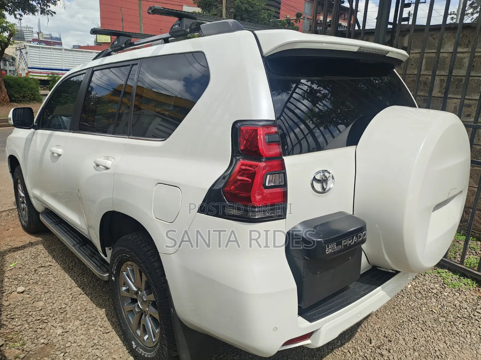 Toyota Land Cruiser Prado 2.8 2021 White
