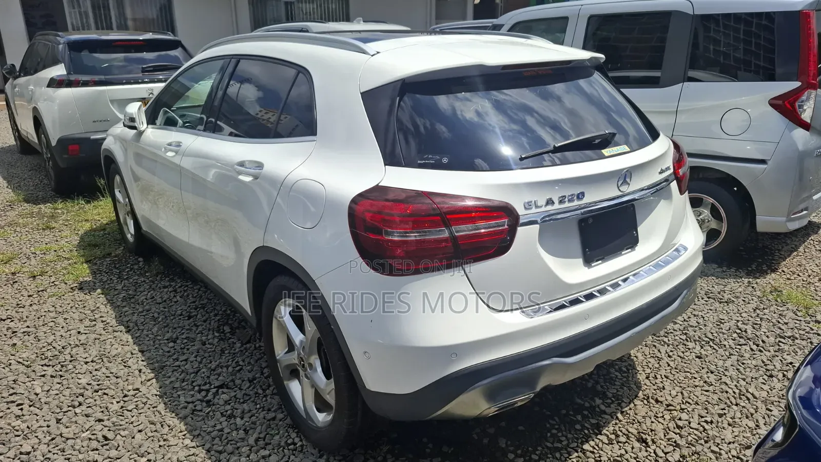 Mercedes-Benz GLA-Class 2019 White