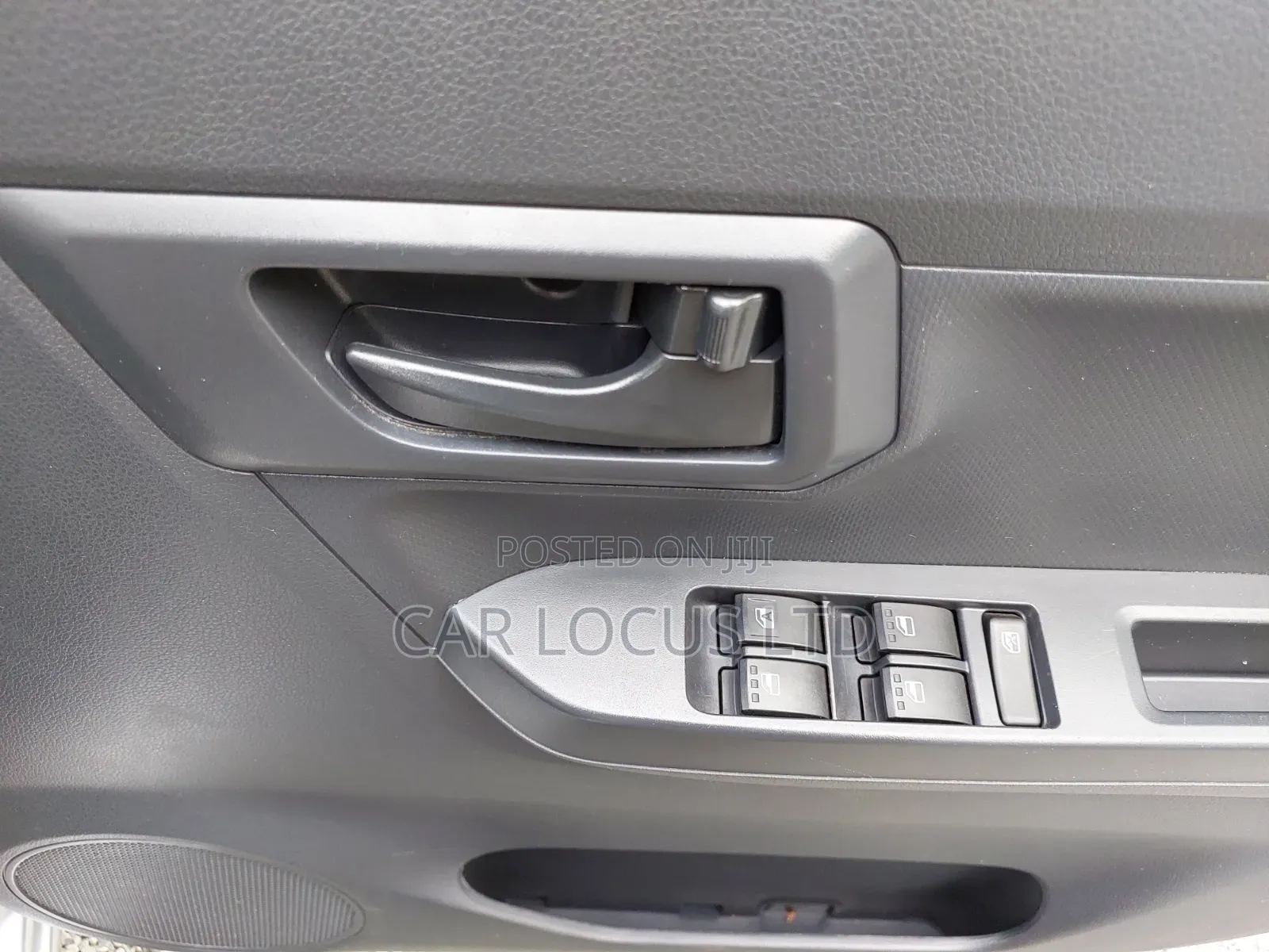 Daihatsu Mira 2018 Silver