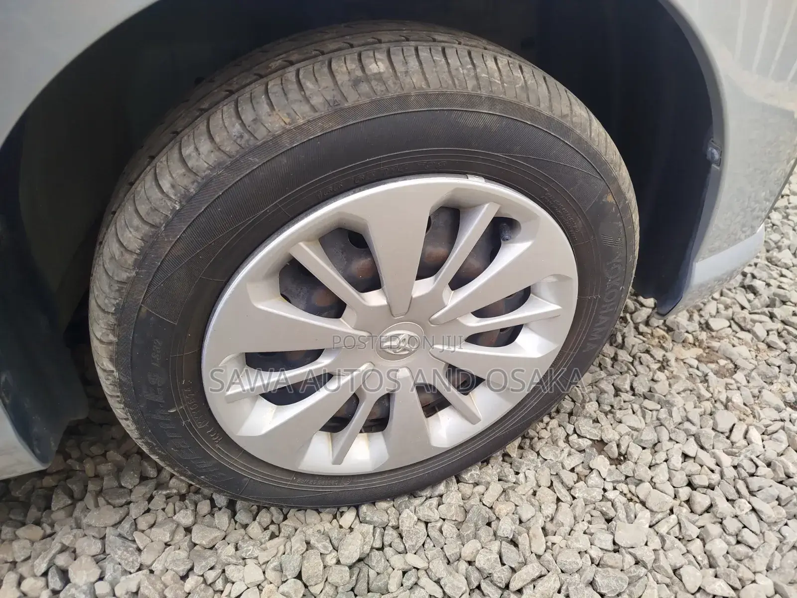 Toyota Roomy 2019 Silver