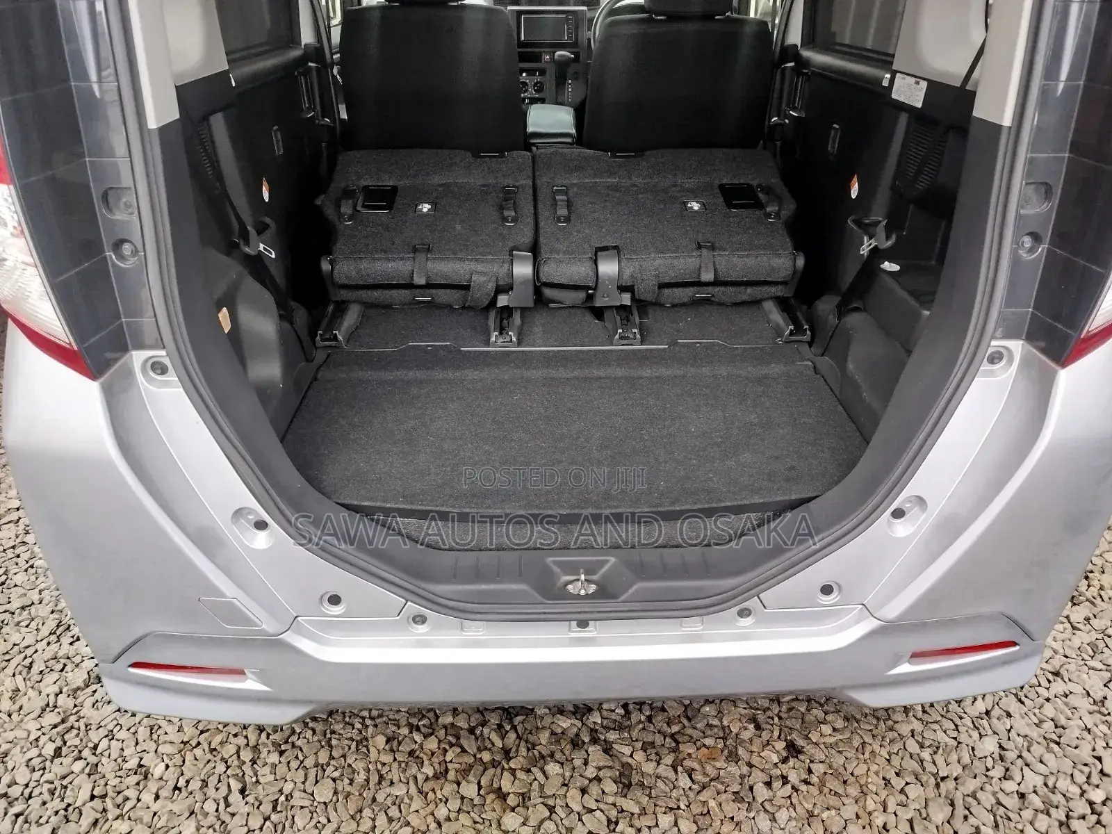 Toyota Roomy 2019 Silver