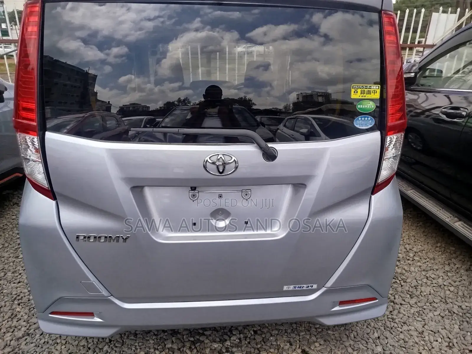 Toyota Roomy 2019 Silver