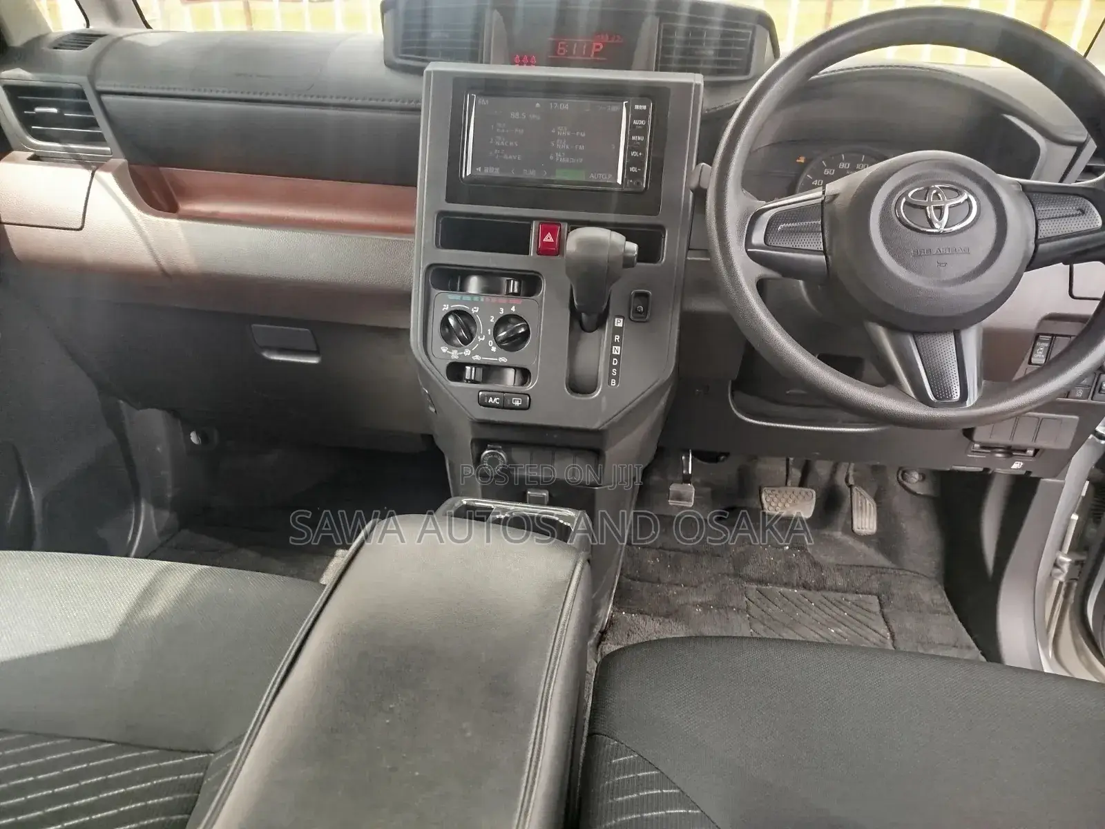 Toyota Roomy 2019 Silver