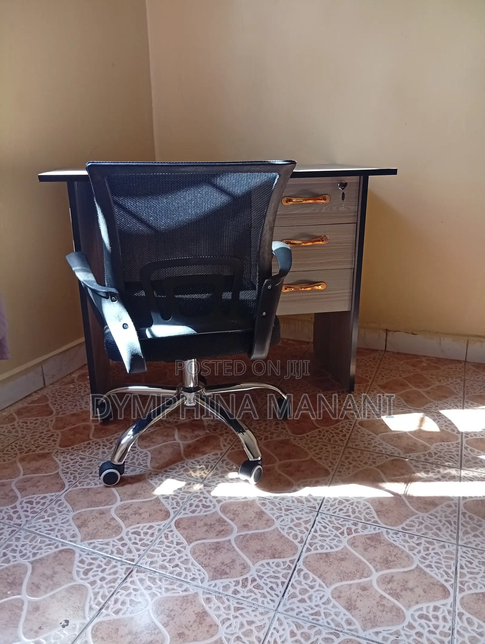 Imtr Study Table+Mesh Chair