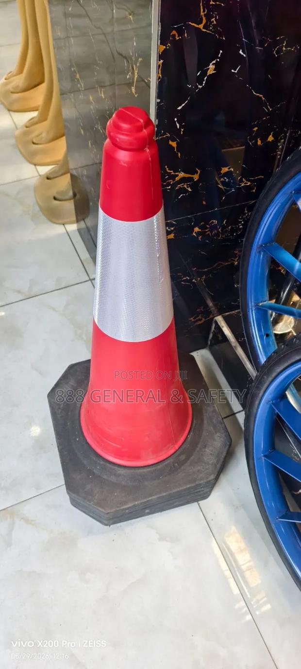 Reflector Cones ( Road Cone ) 75cm