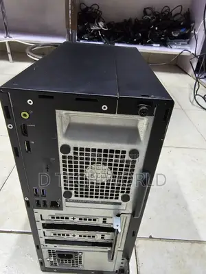 Desktop Computer Dell OptiPlex 3050 8GB Intel Core i3 SSD 256GB