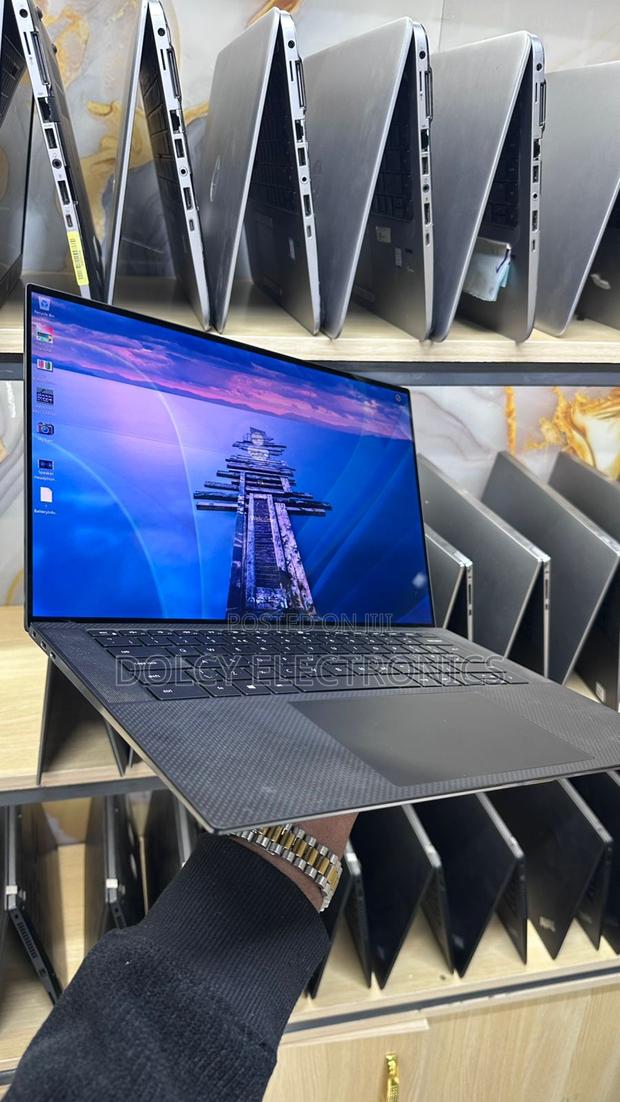 New Laptop Dell Precision 5550 4GB Intel Core i7 SSD 512GB