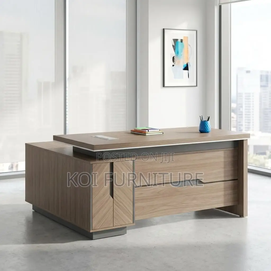 Office Desk : Modern 1.8-Meter Executive Desk