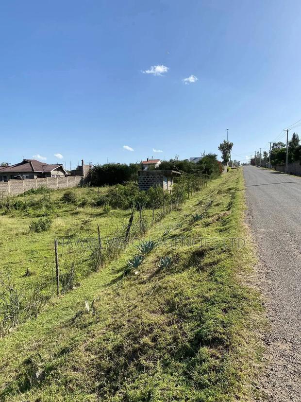 Prime 100*100 Plot for Sale in Ruai Touching Tarmac