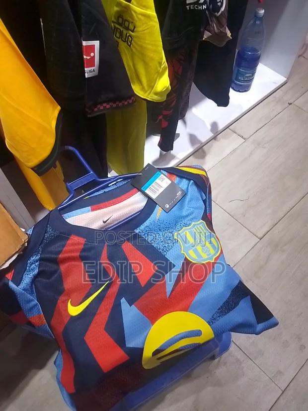 Barcelona Home Kit Jersey - thumbnail 2