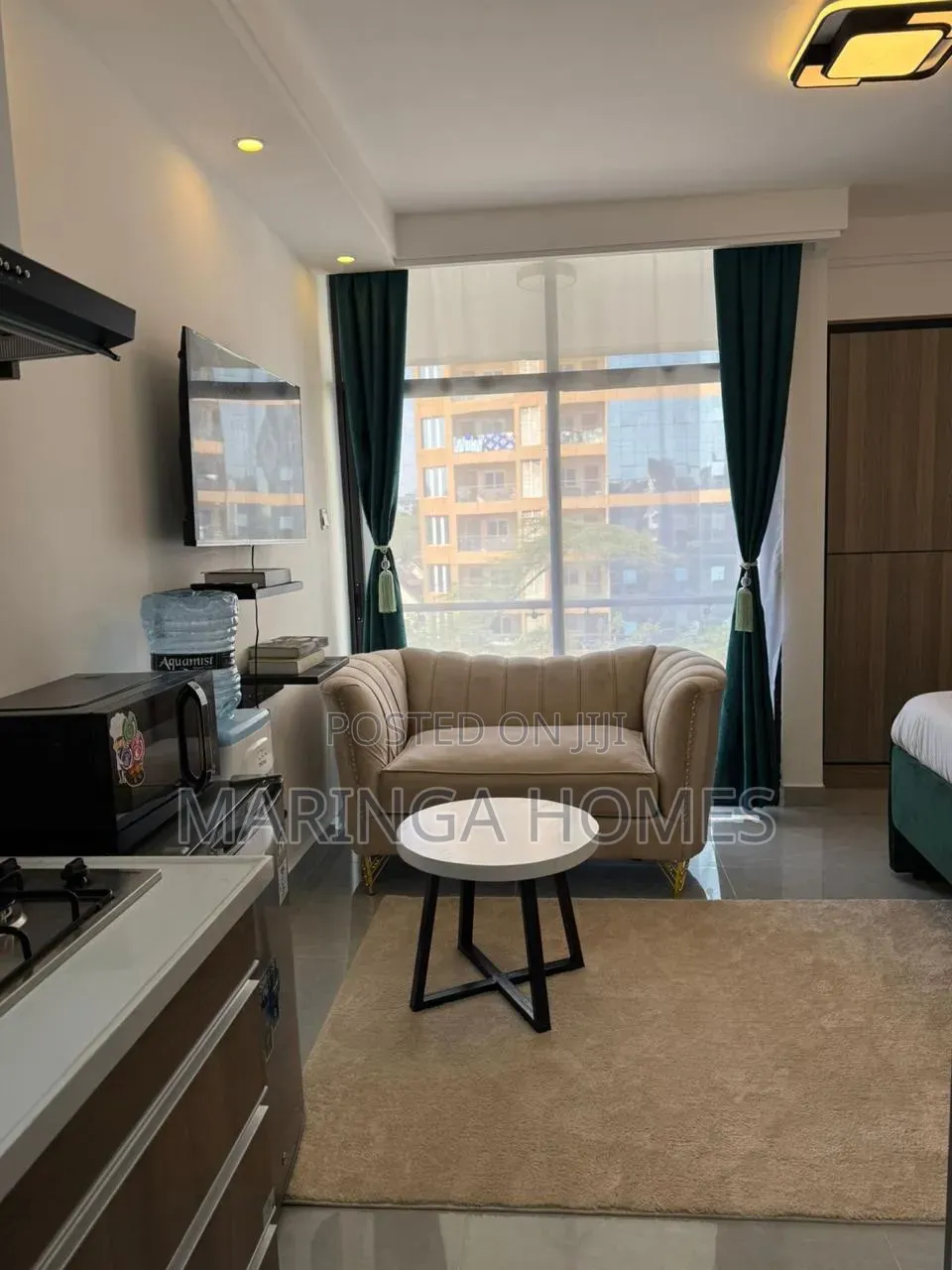 Modern Studio Airbnb in Lavington