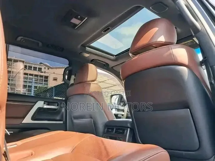 Toyota Land Cruiser 4.6 V8 ZX 2019 Matt Black