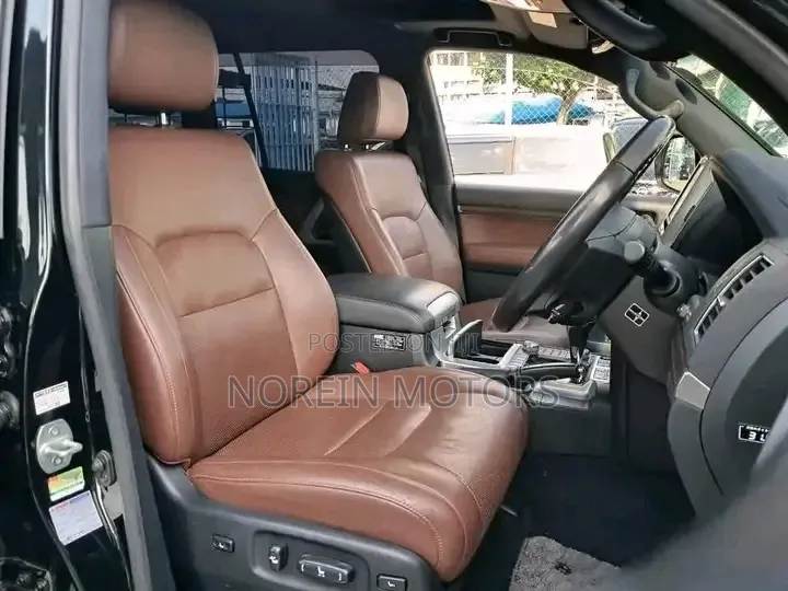 Toyota Land Cruiser 4.6 V8 ZX 2019 Matt Black