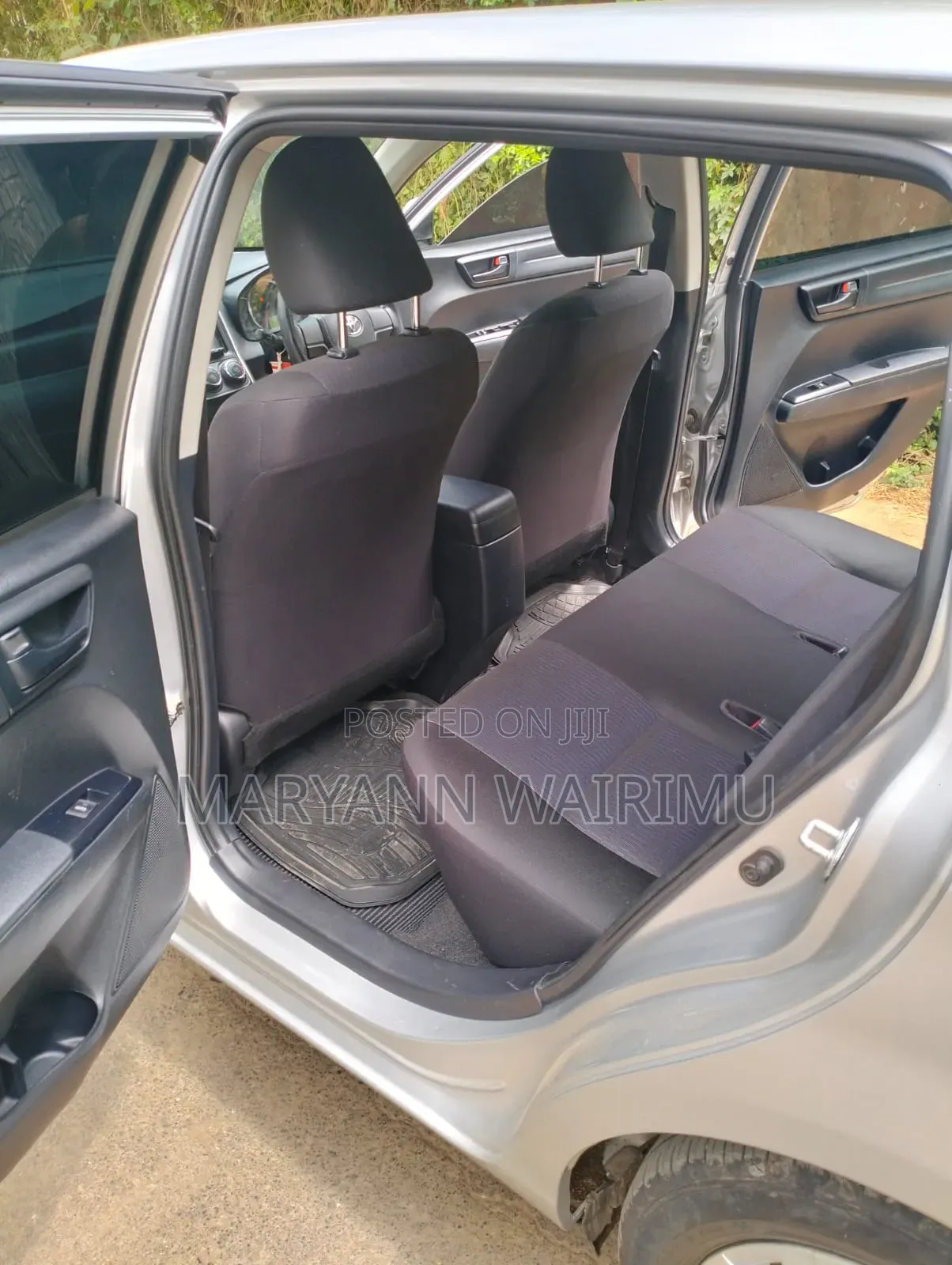 Toyota Corolla Fielder 2017 Silver