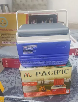 Cooler Box 4.5 Litres Compact Cooling, Maximum Convenience
