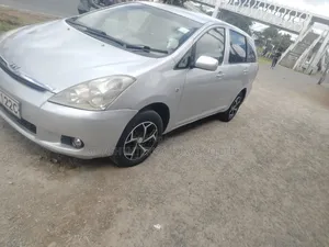 Toyota Wish 2004 Silver
