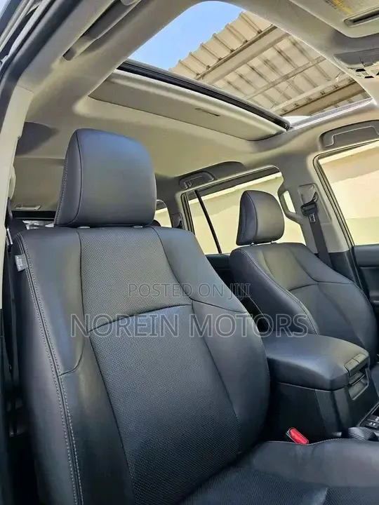 Toyota Land Cruiser Prado 2.8 2019 Black