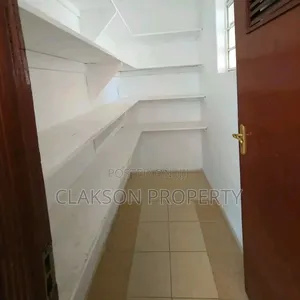 5bdrm Townhouse / Terrace in Lavington, Valley Arcade for rent