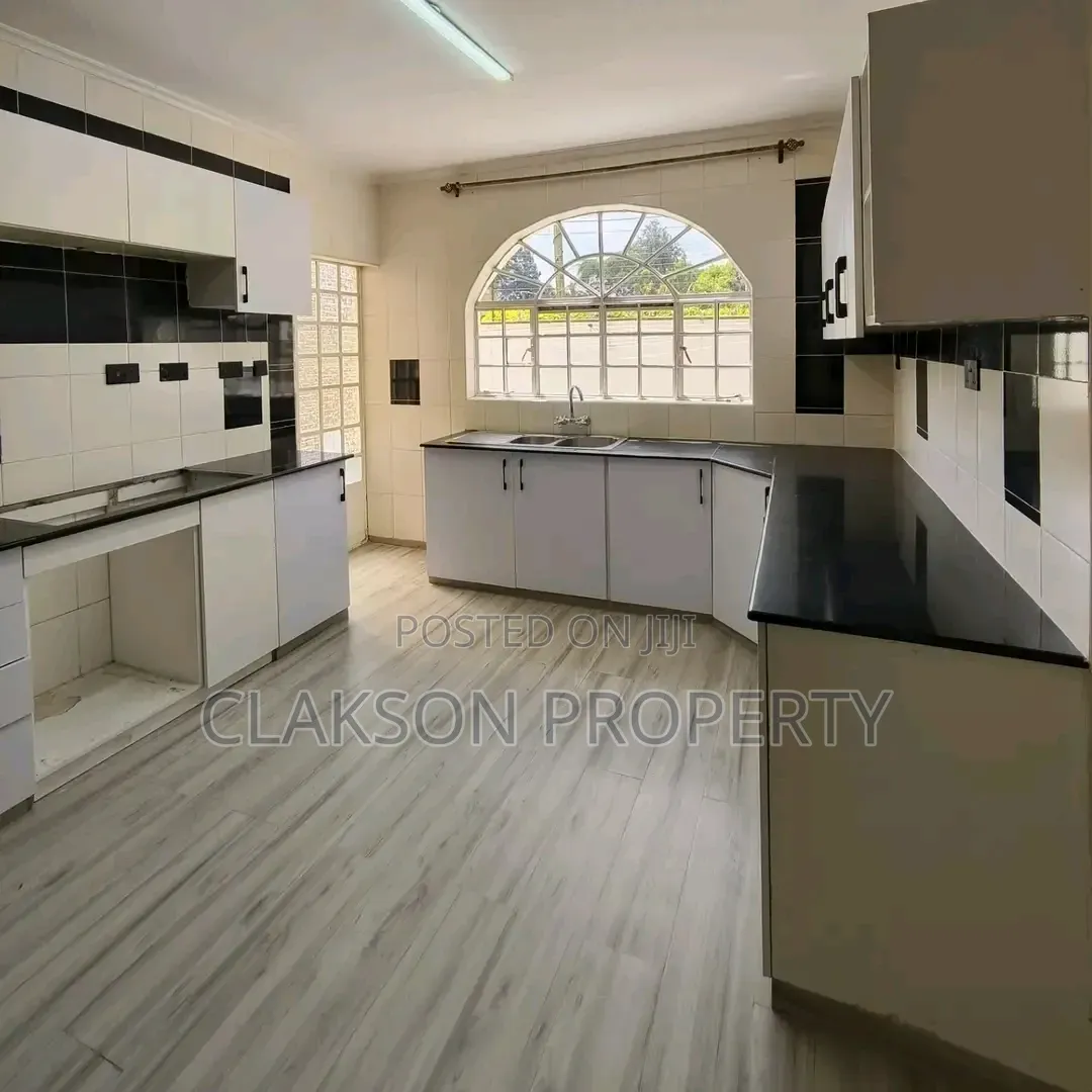 5bdrm Townhouse / Terrace in Lavington, Valley Arcade for rent