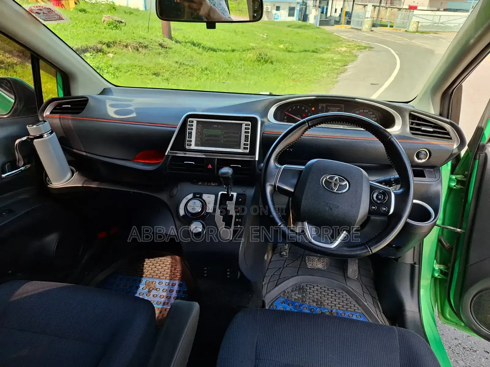 Toyota Sienta 2018 Green