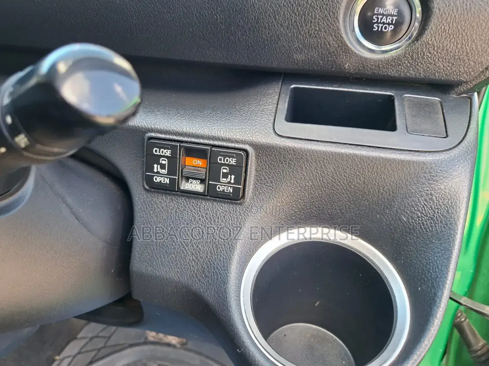 Toyota Sienta 2018 Green