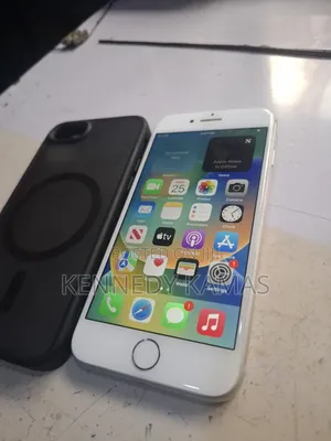 Apple iPhone 8 64 GB White