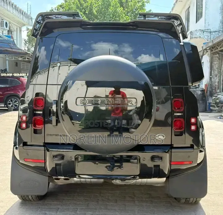 Land Rover Defender 2022 Matt Black