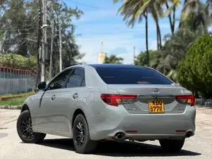 Toyota Mark X 2015
