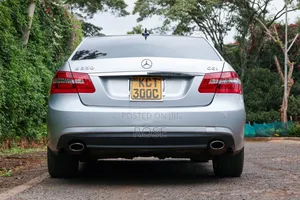 Mercedes-Benz E250 2011 Silver