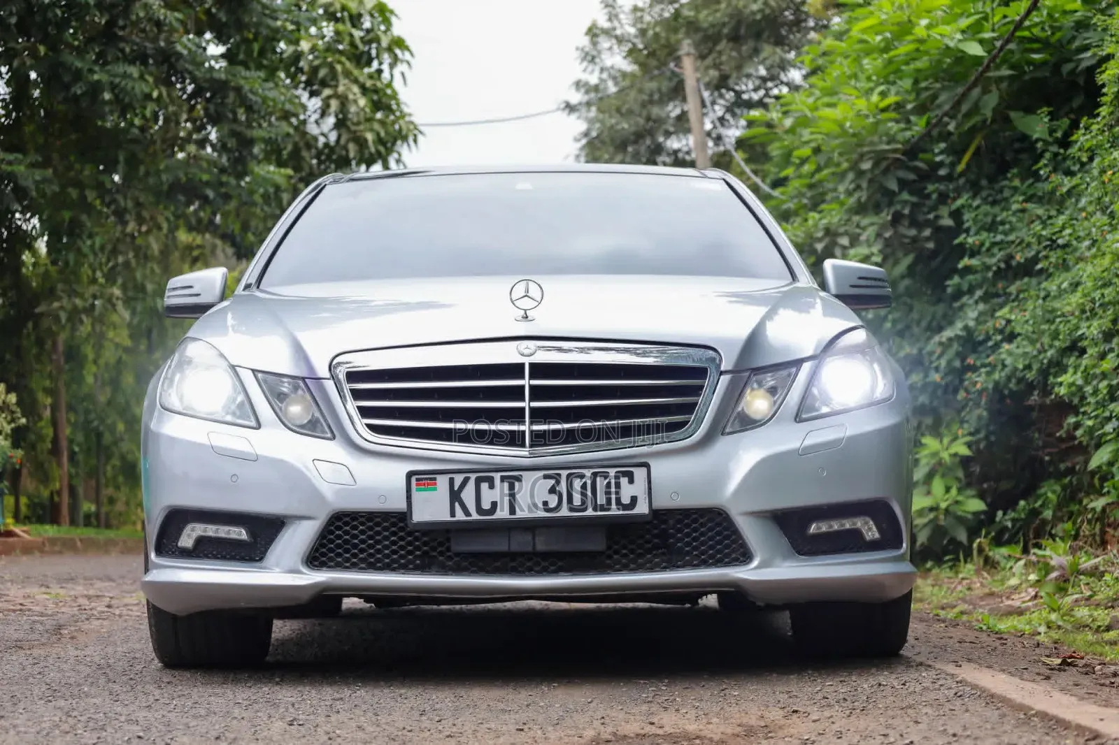 Mercedes-Benz E250 2011 Silver