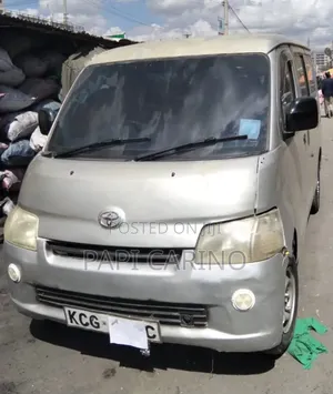 Toyota HiAce 2008 Silver