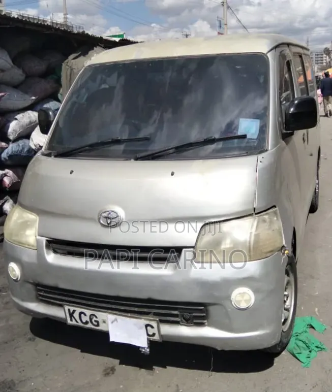 Toyota HiAce 2008 Silver