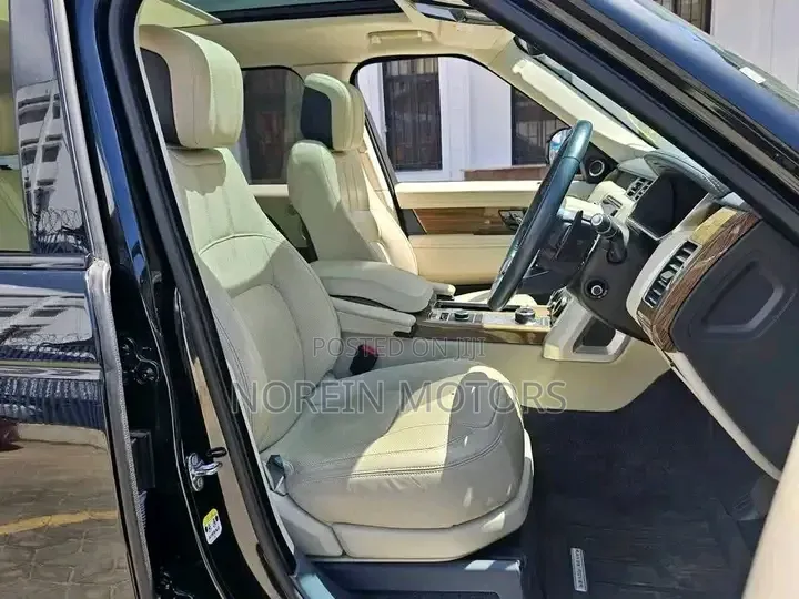 Land Rover Range Rover Vogue 2019 Black