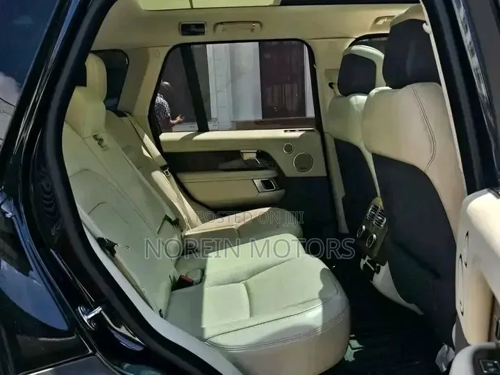 Land Rover Range Rover Vogue 2019 Black
