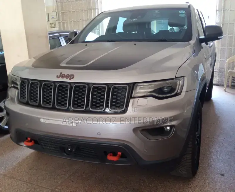 Jeep Grand Cherokee 2017 Silver