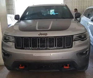 Jeep Grand Cherokee 2017 Silver