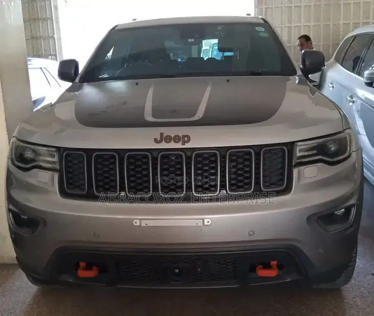 Jeep Grand Cherokee 2017 Silver