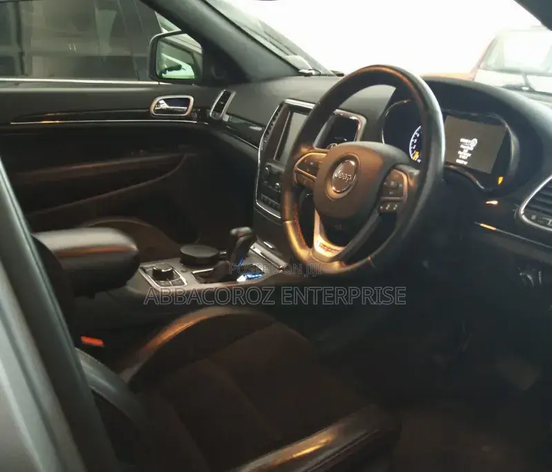 Jeep Grand Cherokee 2017 Silver