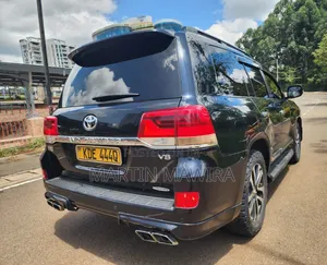 Toyota Land Cruiser Prado 2016 Black