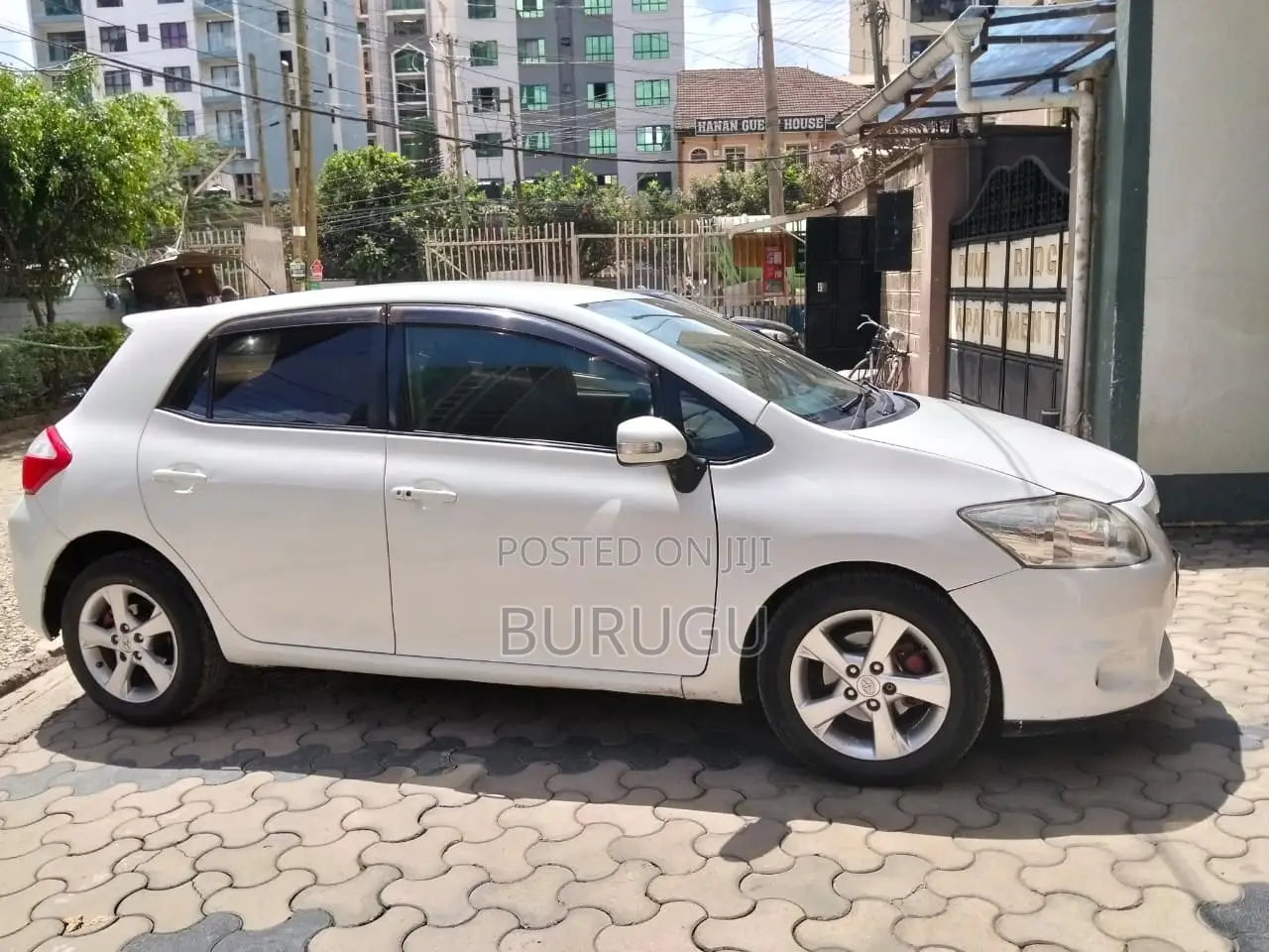 Toyota Auris 2012 White