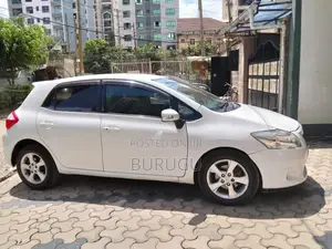 Toyota Auris 2012 White