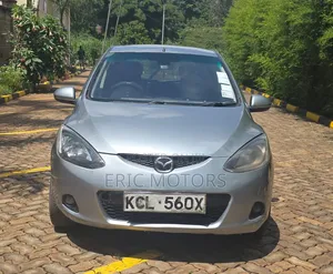 Mazda Demio 2010 Silver