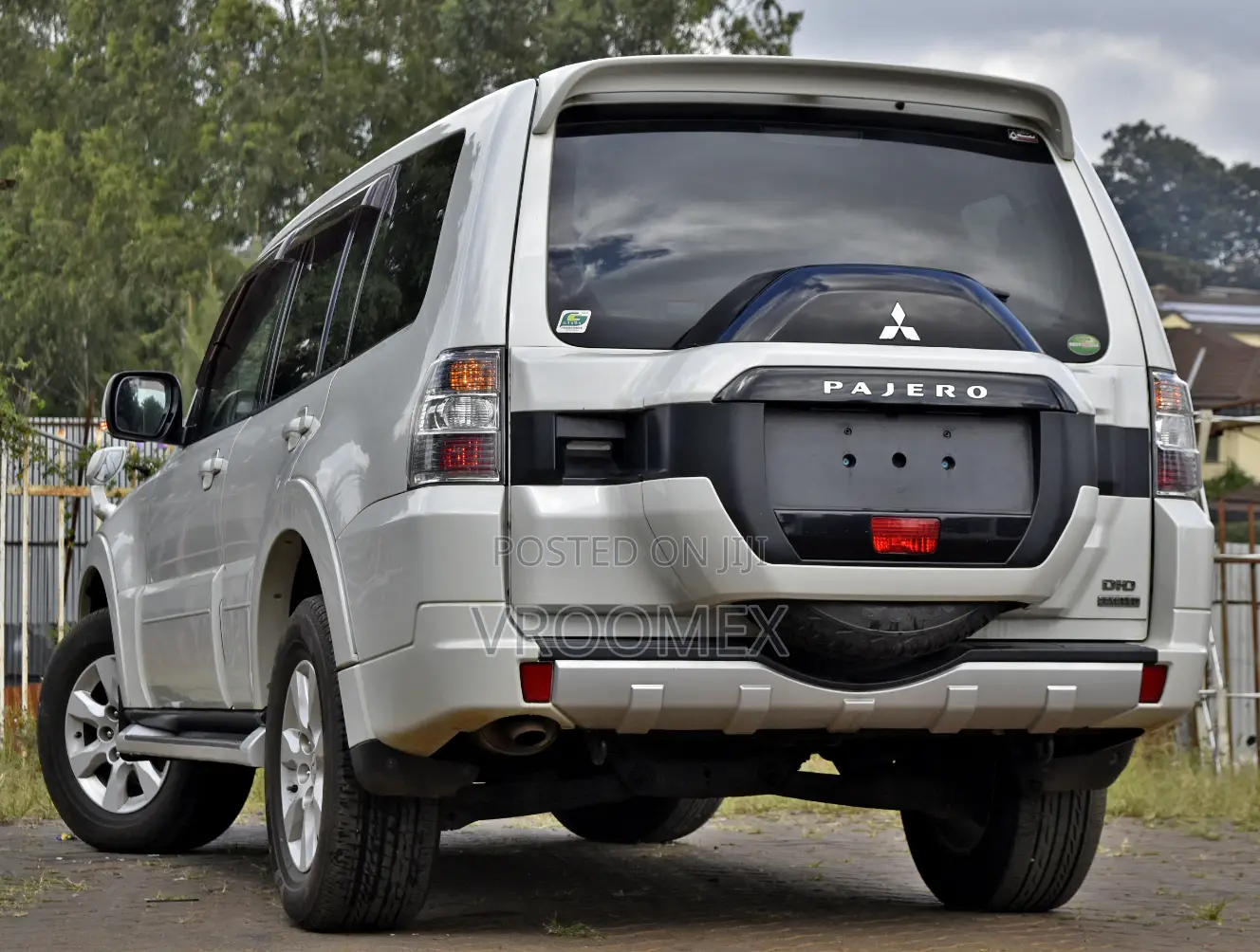 Mitsubishi Pajero Exceed 2018 White
